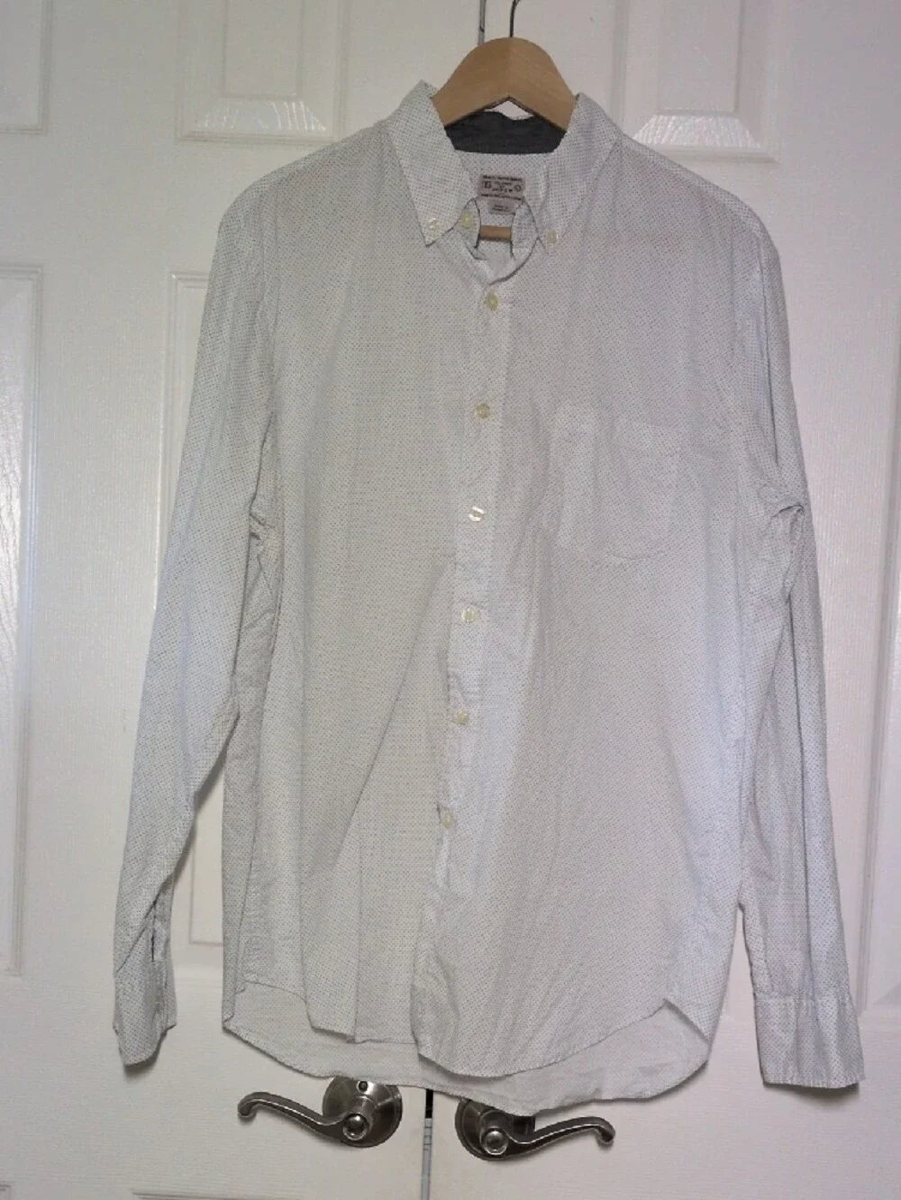 J. Crew mens quality woven cotton Button-Down Shirt - White with Micro Print L